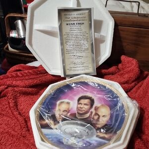 Star Trek Collectible Plate. The Ultimate Confrontation .